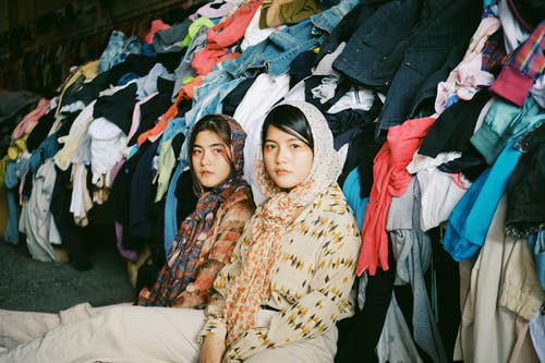 commercial-street-clothing-325992524