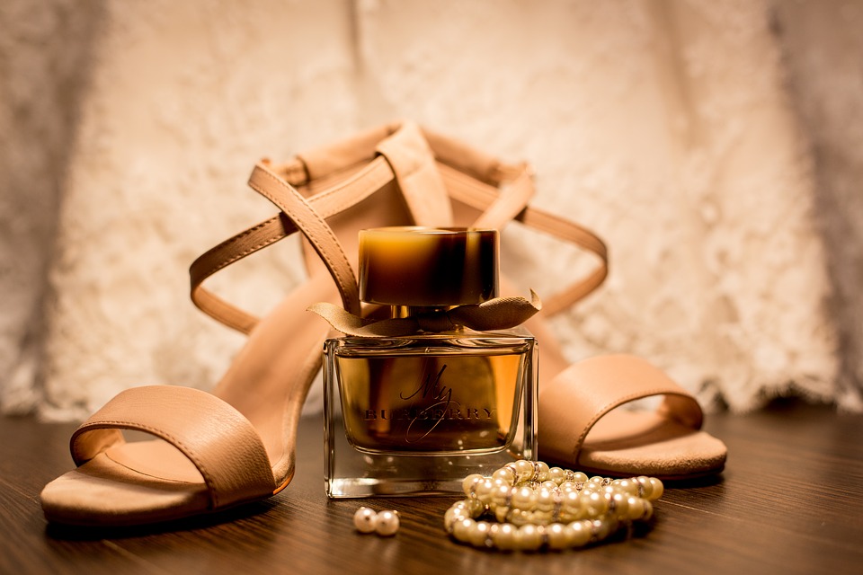 commercial-street-shoes-heels-3243467_967_727